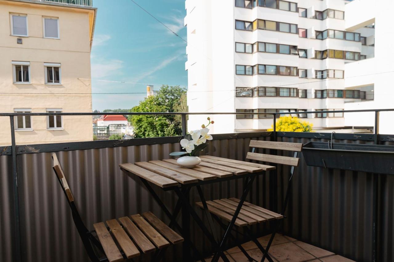 Beautiful 2-Bedroom Apartment Near Schoenbrunn Wien Exterior foto