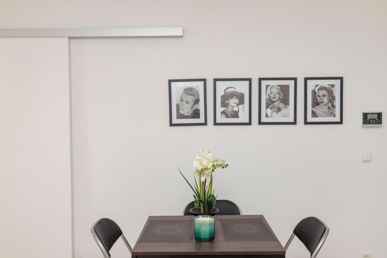Beautiful 2-Bedroom Apartment Near Schoenbrunn Wien Exterior foto